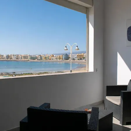 En Primera Linea De La Playa Апартаменты Аринага