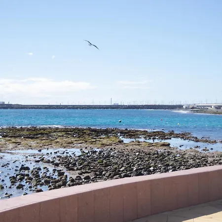 En Primera Linea De La Playa Аринага